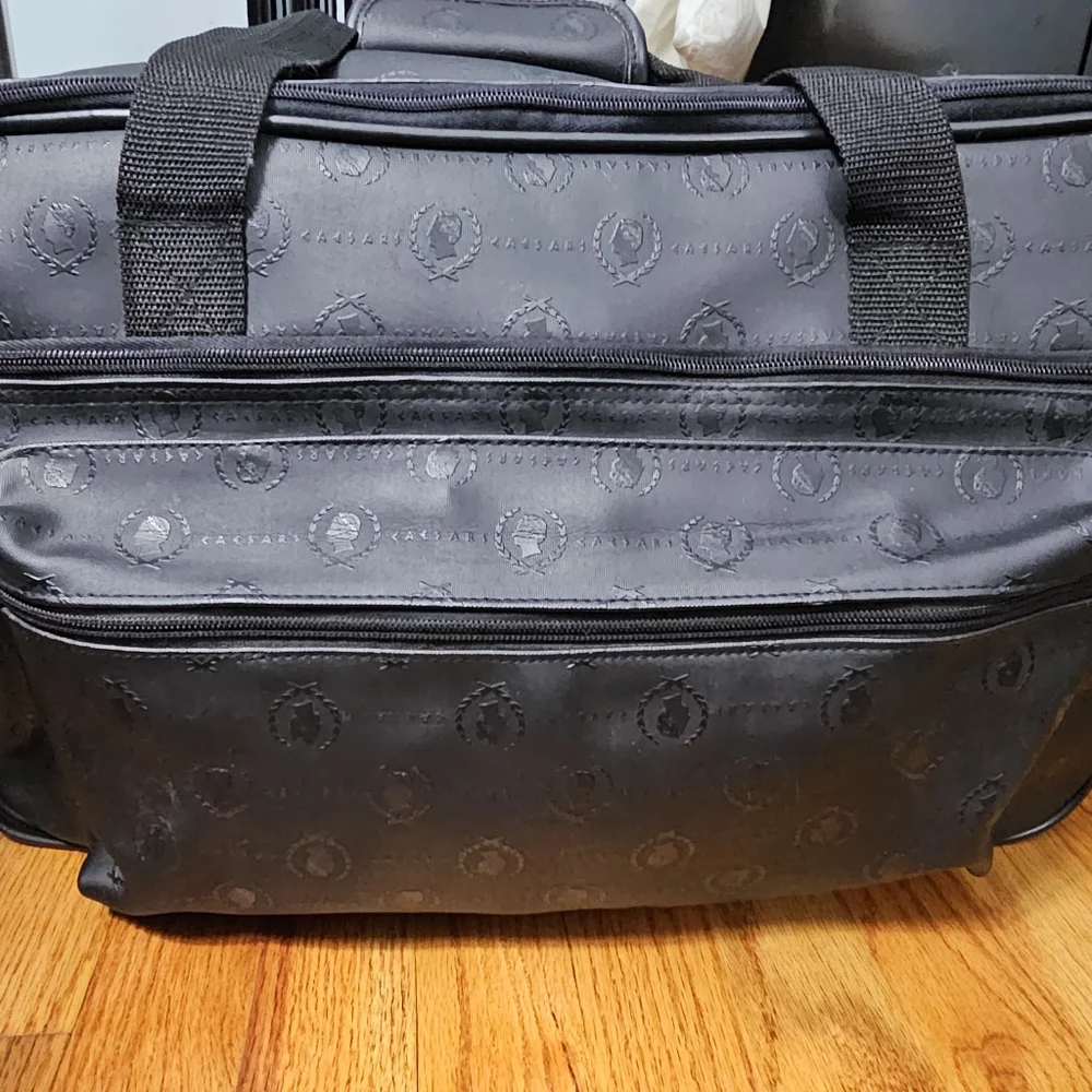 Caesars daffle bag